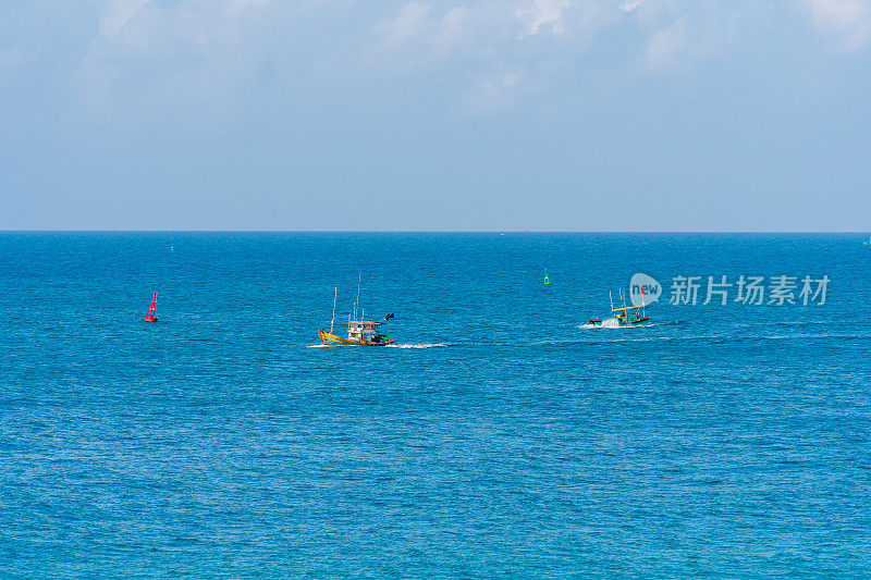 越南，Con Dao岛，Nhat海滩的海景路。美丽而宁静，是越南值得骄傲的旅游目的地。